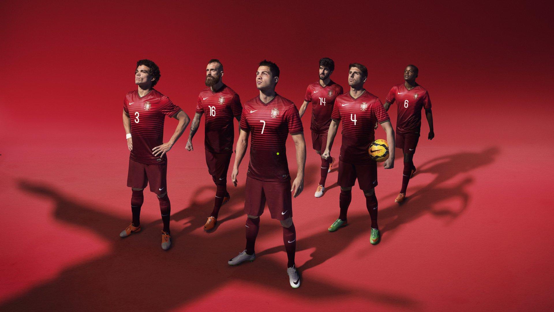 西甲积分榜风云突变，莱万闪电破门巴萨大胜登顶，比利亚雷亚尔绝杀紧追皇马