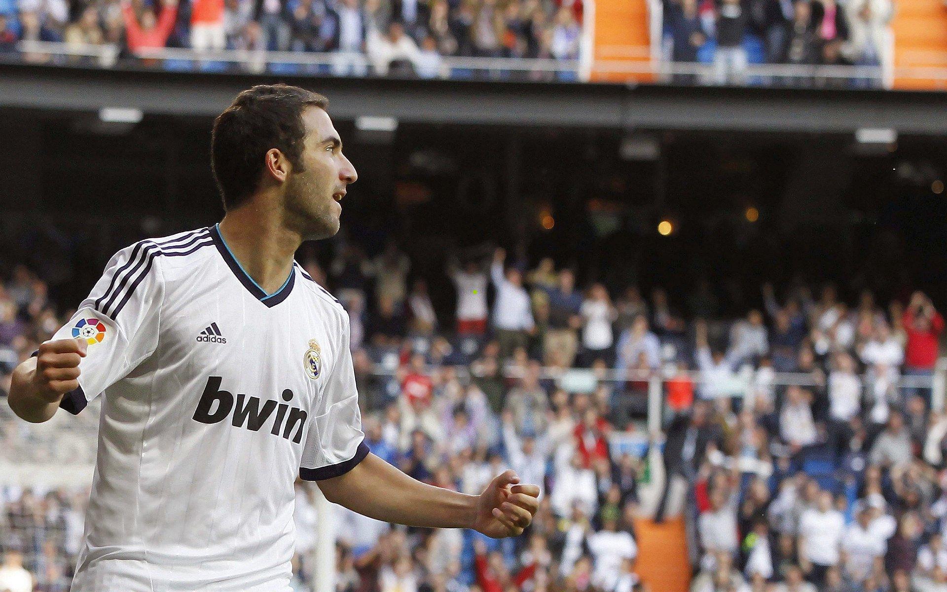 当弗格森敲开我的家门，瓦拉内回忆职业生涯两次震惊时刻