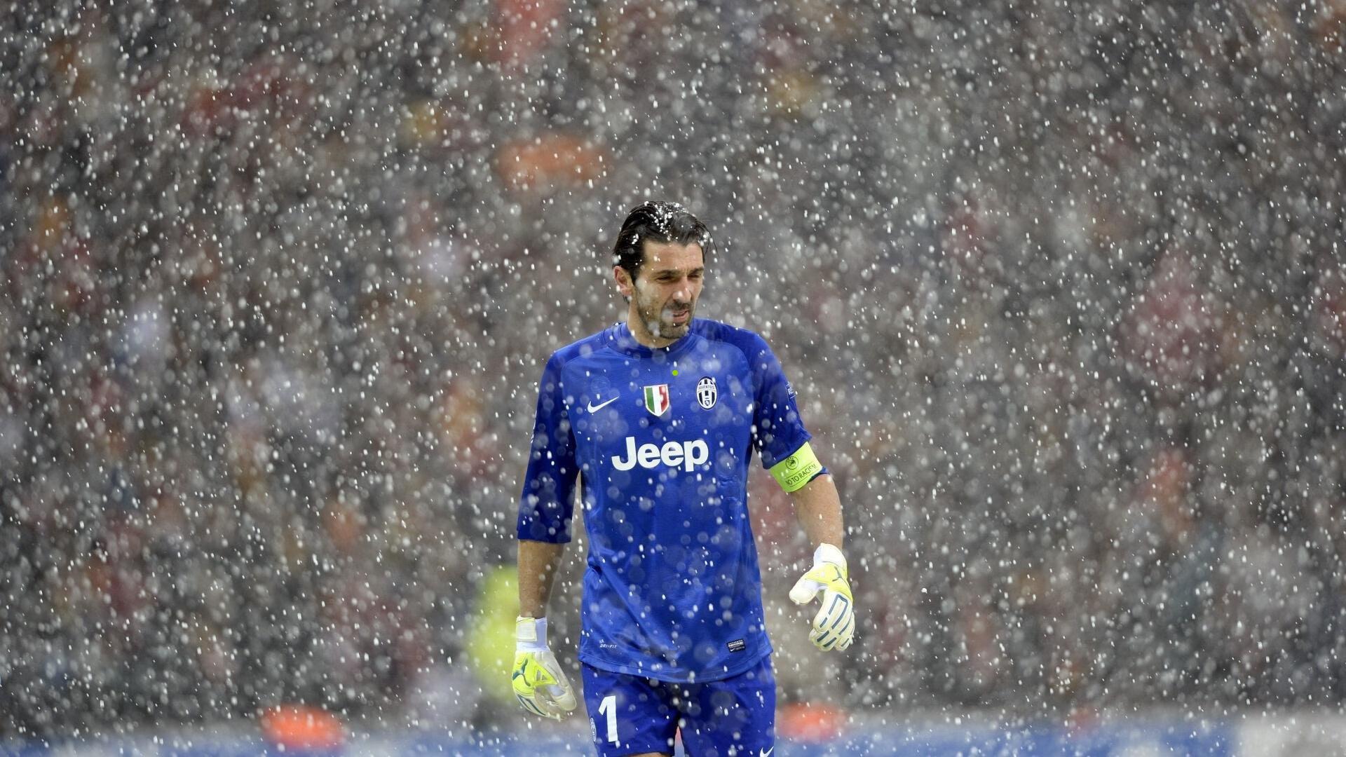 马德兴点评鲁能夺冠，为赛季画上完美句号，泰山之巅再绽辉煌